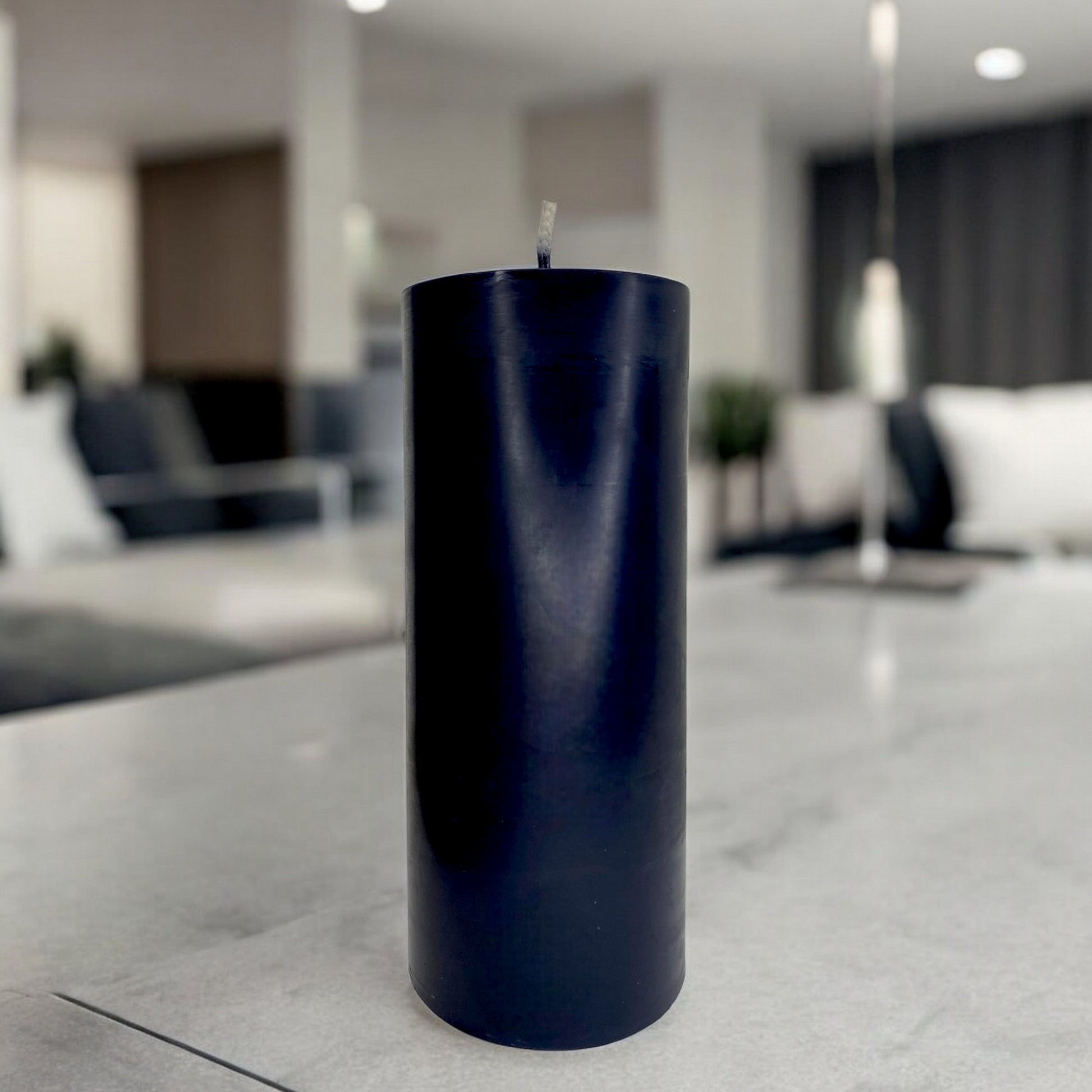 Bougie décorative parfumée en cire végétale, pilier, couleur noir, fabriquée à la main – HO'MAHA.