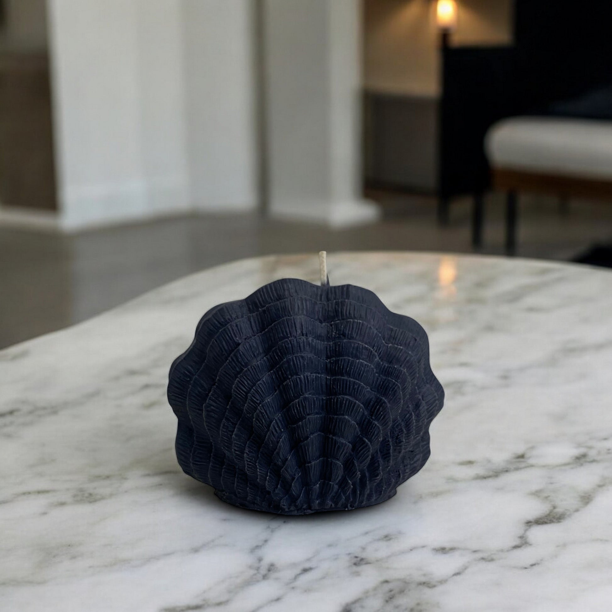 Bougie sculptée en forme de coquillage réaliste, cire végétale parfumée, idéale pour une ambiance cocooning et chaleureuse, couleur noir – HO'MAHA