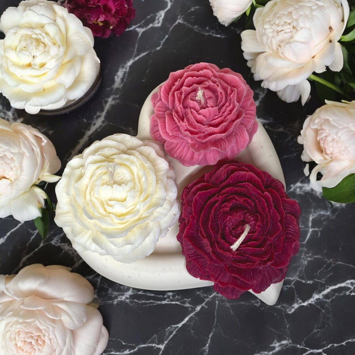 Bougie décorative parfumée en cire végétale, forme de pivoine, tricolore, fabriquée à la main – HO'MAHA.